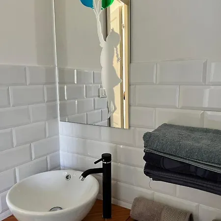 Apartment Caratteristico Bilocale Storico Ad